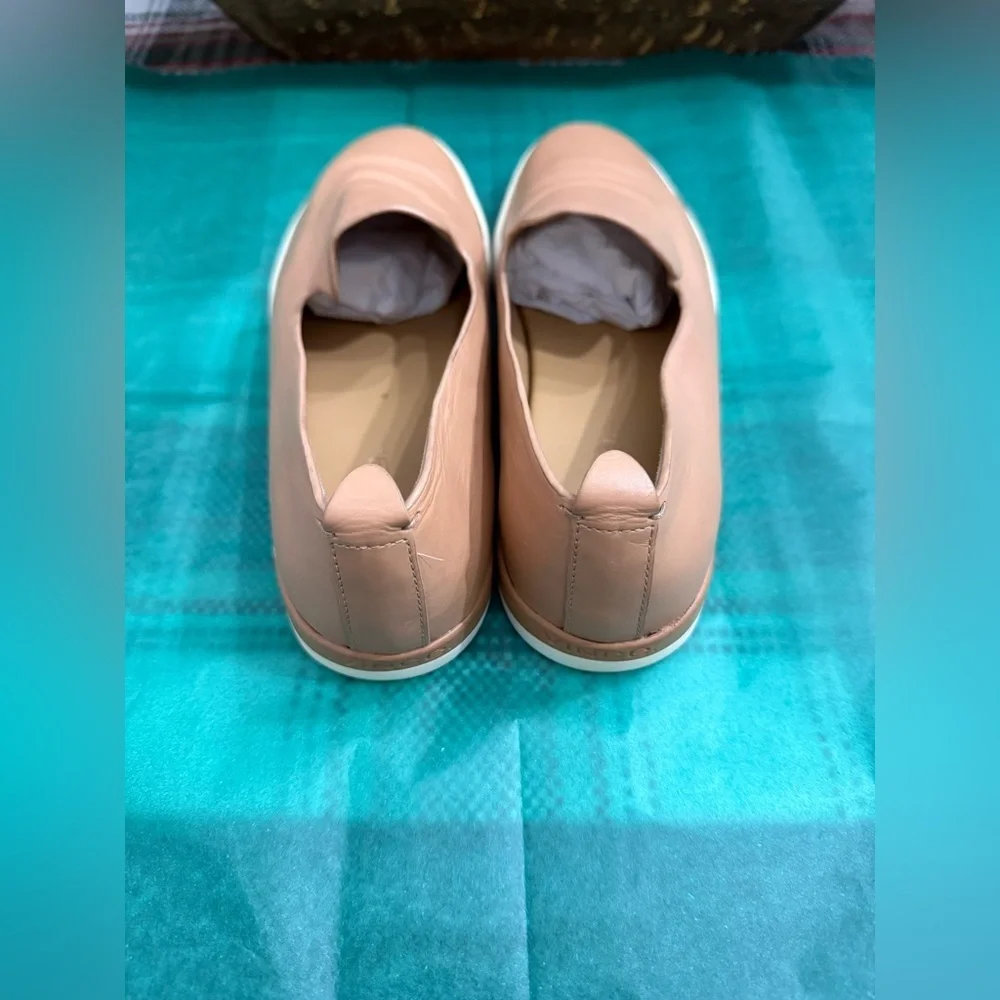 Vince leather slip-on sneaker